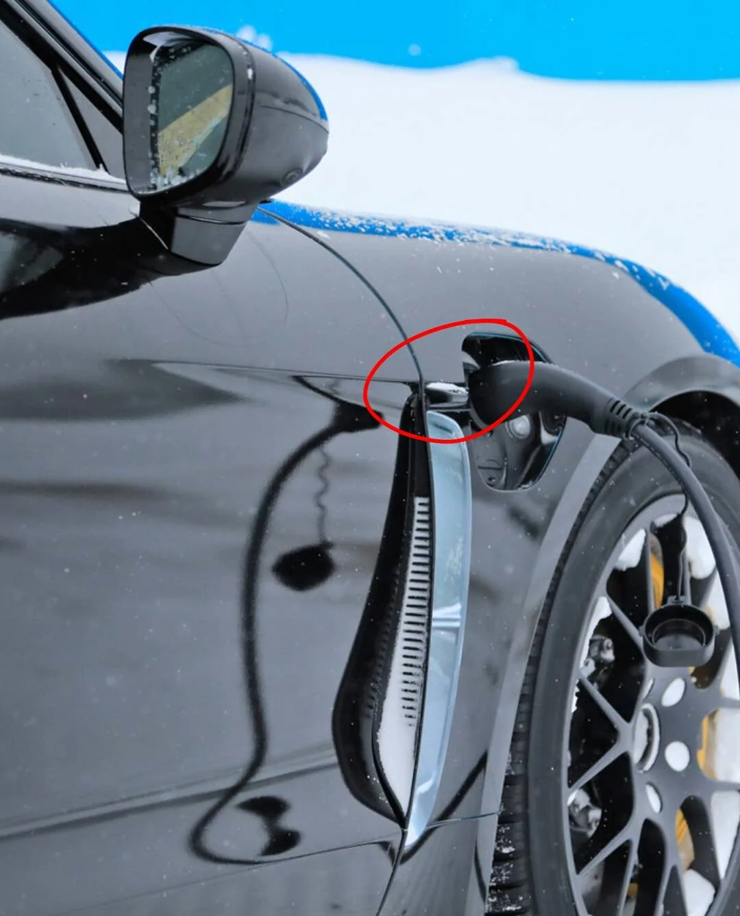 Porsche Taycan Most detailed Taycan spy pics yet, with first look at carbon ceramic brakes 2019-02-12_09.31.07