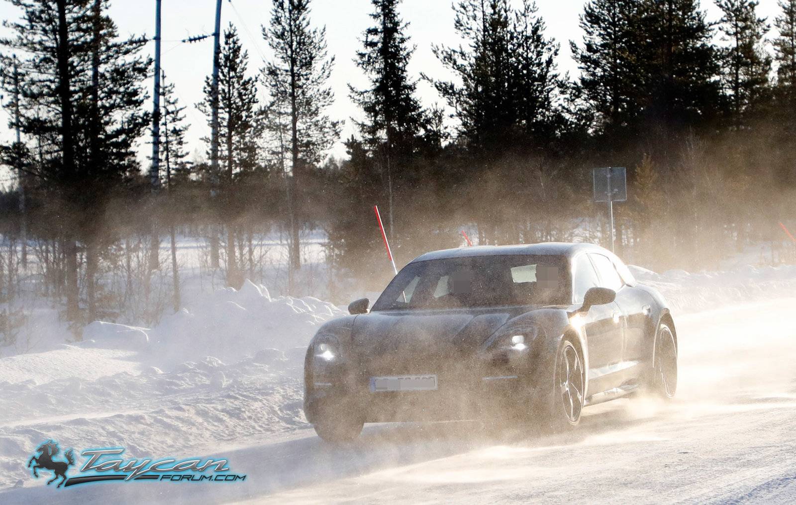 Porsche Taycan Porsche Taycan Sport Turismo Wagon Caught Winter Testing in Sweden Porsche Taycan Sport Turismo less camo 3