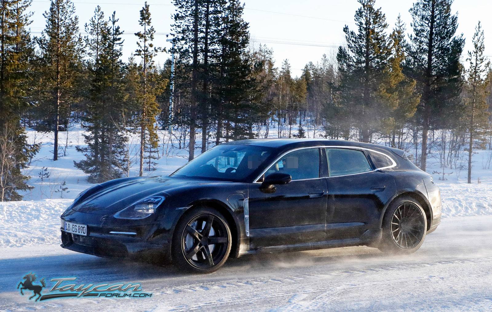 Porsche Taycan Porsche Taycan Sport Turismo Wagon Caught Winter Testing in Sweden Porsche Taycan Sport Turismo less camo 7