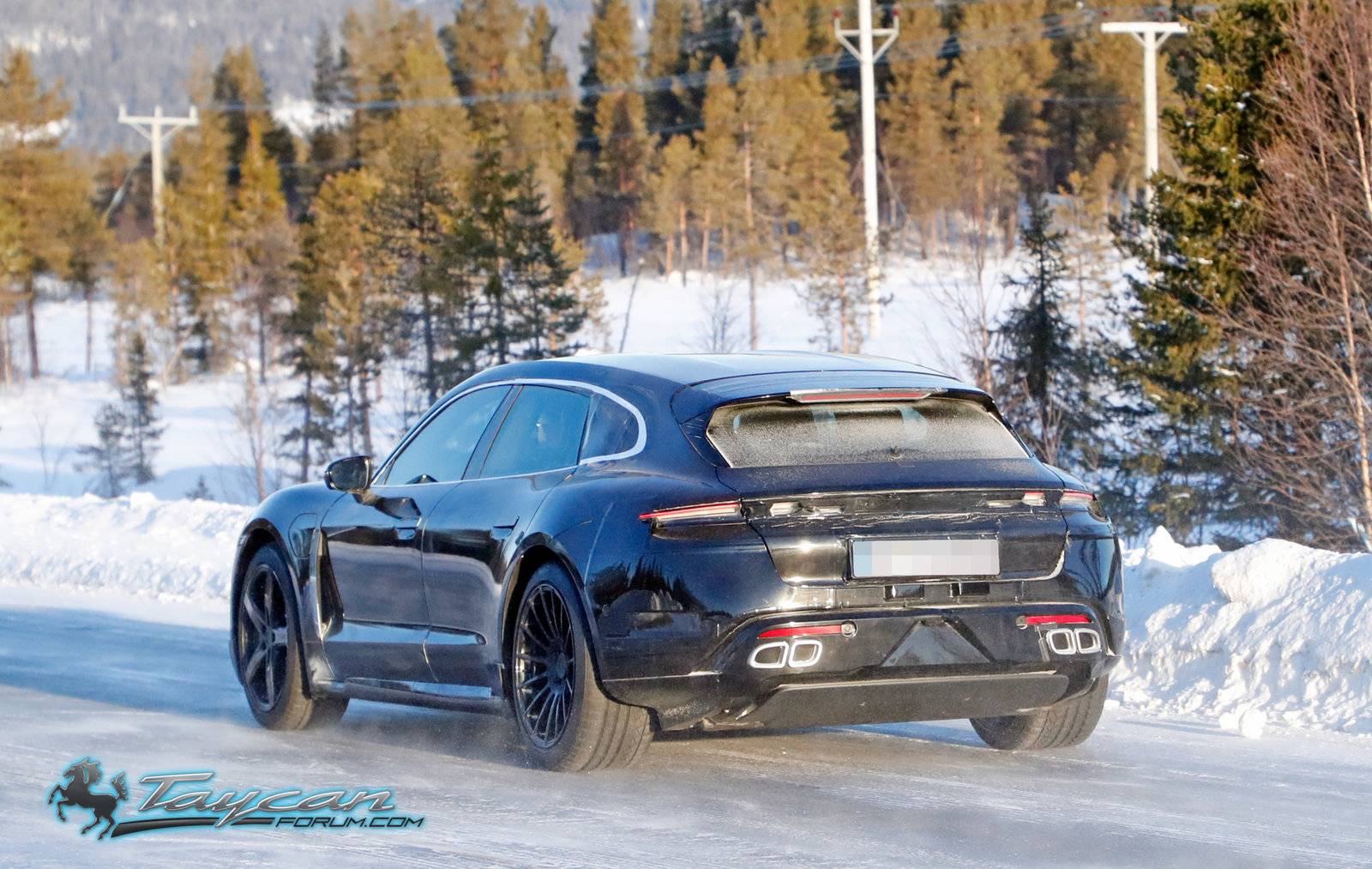 Porsche Taycan Porsche Taycan Sport Turismo Wagon Caught Winter Testing in Sweden Porsche Taycan Sport Turismo less camo 15
