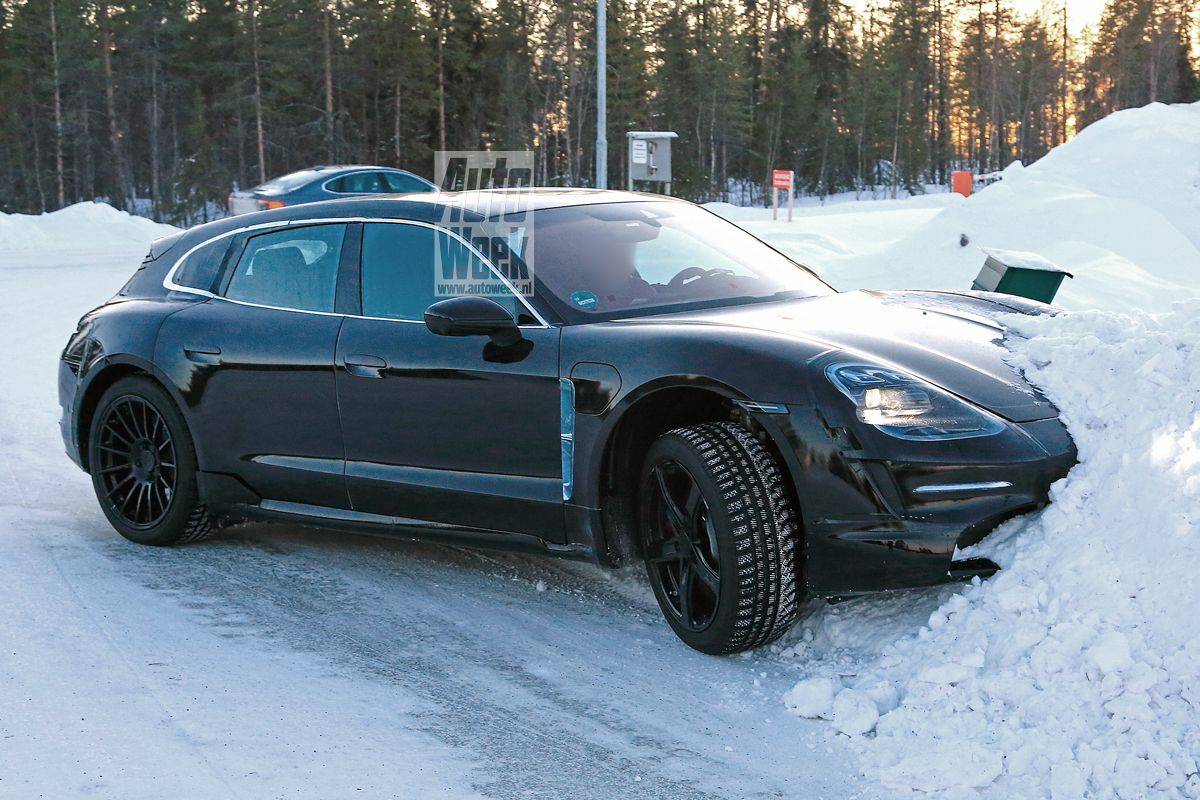 Porsche Taycan Porsche Taycan Sport Turismo Wagon Caught Winter Testing in Sweden tcwyr5ebrg09