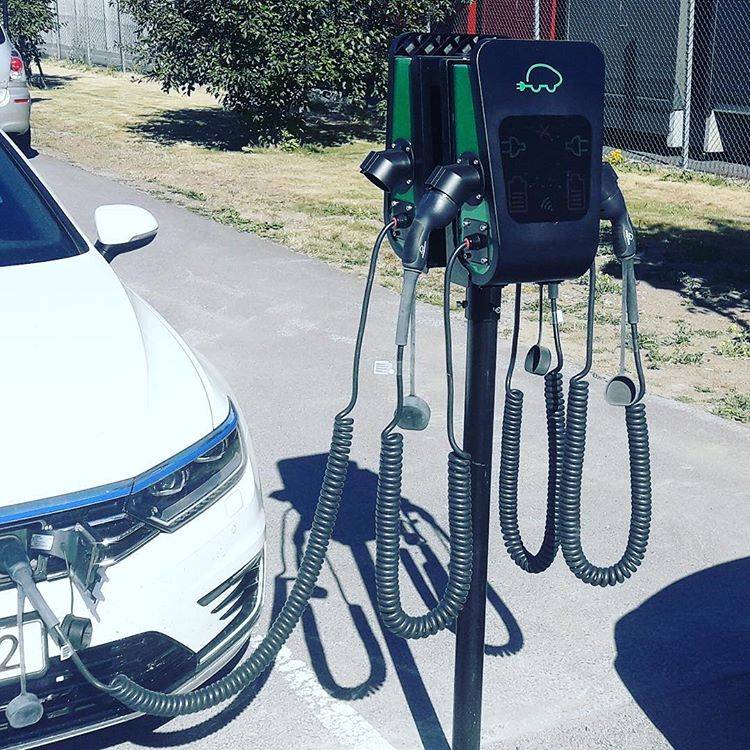 Porsche Taycan Charging and prewiring question Chargestorm_coiled