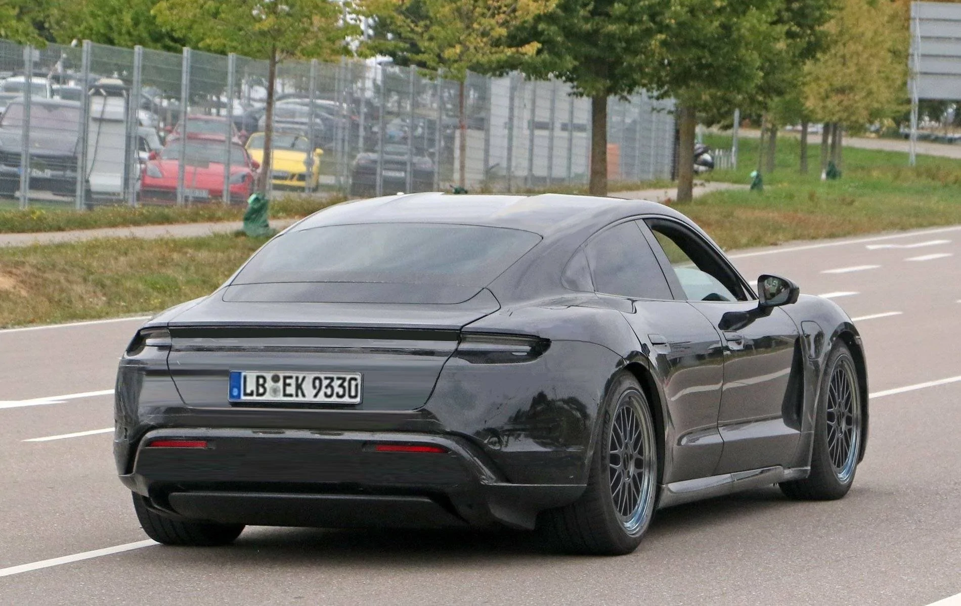 Porsche Taycan Taycan drops camo revealing headlights, tail lights, rear side window 18A53A8E-A0E1-4A0C-B425-EF433978A693