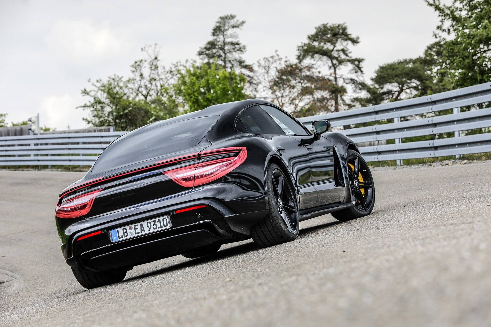 Porsche Taycan Automobile Mag Taycan review: The Porsche Taycan Turbo Redefines Speed and Acceleration Porsche-Taycan-05