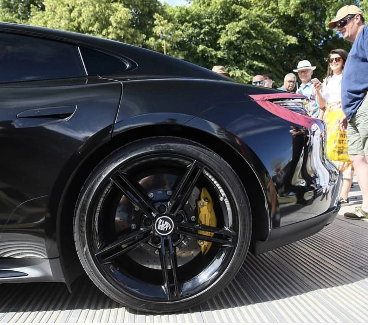 Porsche Taycan Taycan at FOS Goodwood 5153E642-243D-4215-AAA4-0EE0B67B2C86