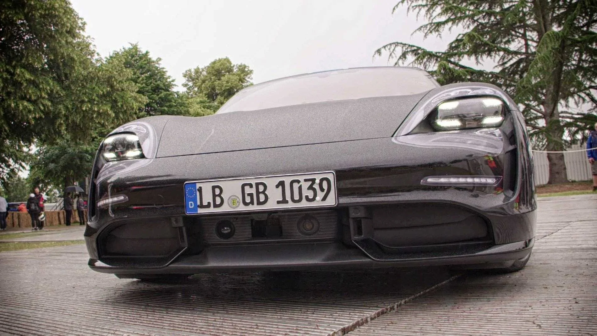 Porsche Taycan 2020 Porsche Taycan spy pics & videos porsche-taycan-mitfahrt (1)