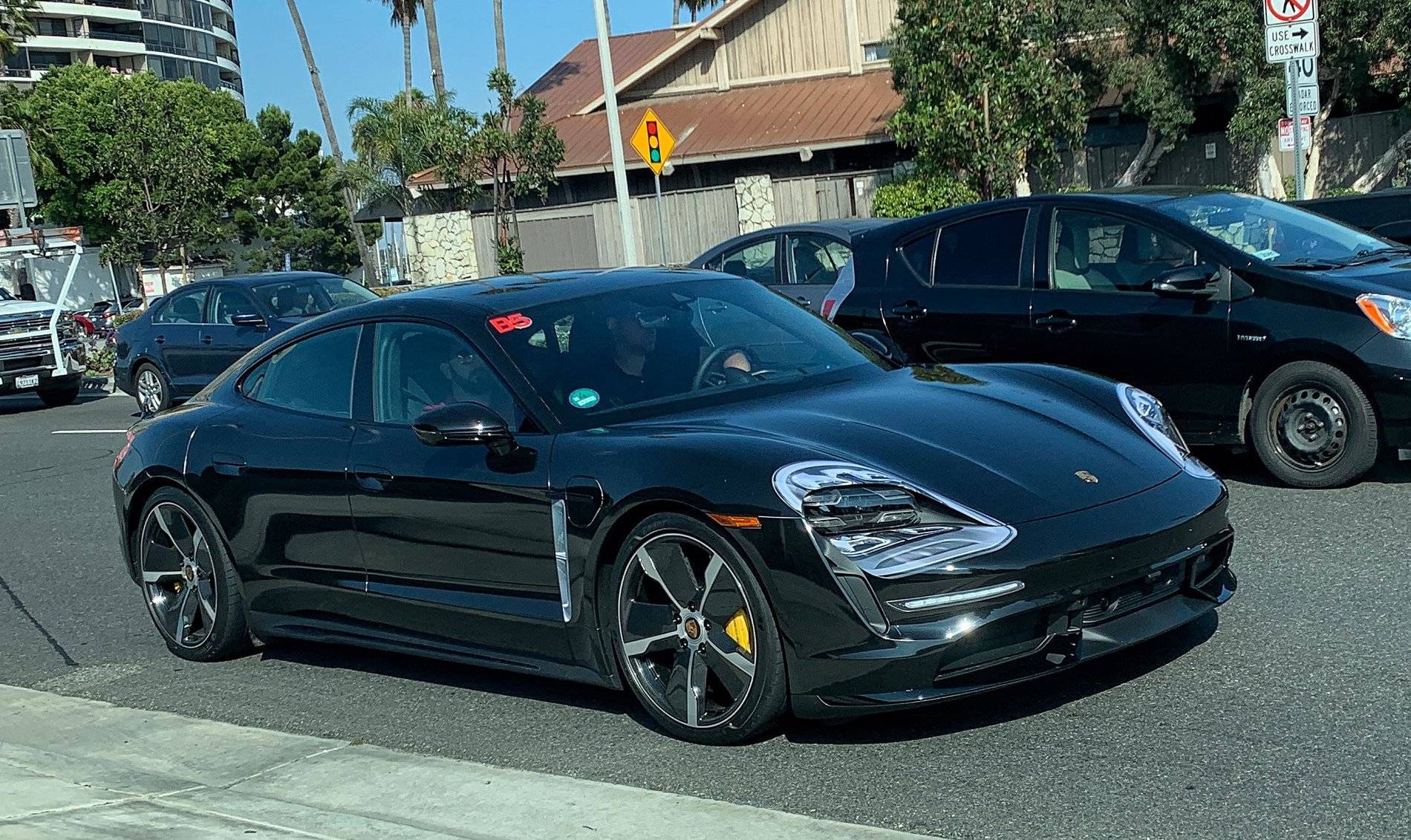 Porsche Taycan 2020 Porsche Taycan spy pics & videos qo63dj9e96931