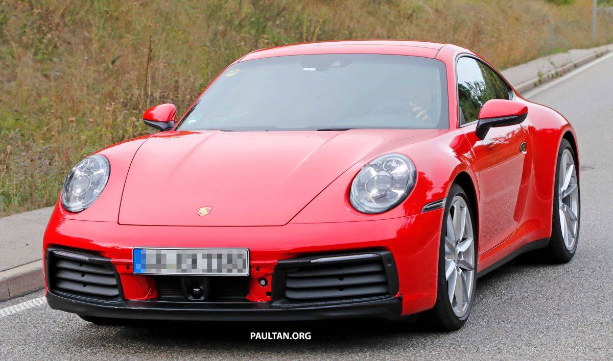 Porsche Taycan 2020 Porsche Taycan spy pics & videos Porsche-911-992-Dubai-UAE-7