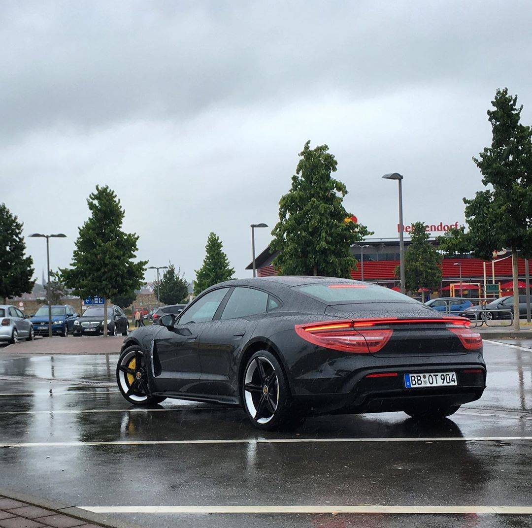 Porsche Taycan 2020 Porsche Taycan spy pics & videos 65485985_366981210628555_6239018451625838702_n