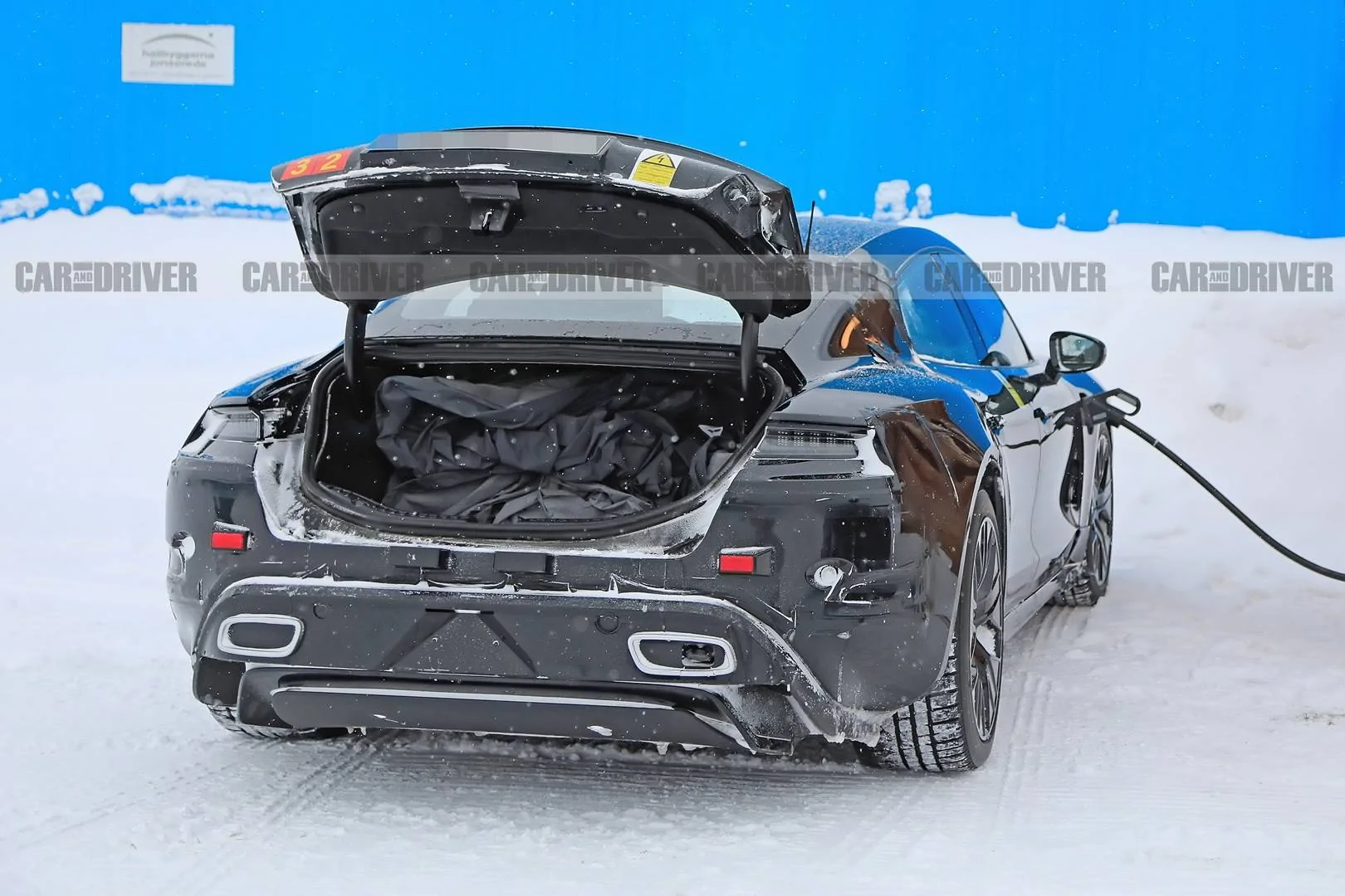 Porsche Taycan 2020 Porsche Taycan spy pics & videos 2020-porsche-taycan-ev-spy-photo-2-1550201881