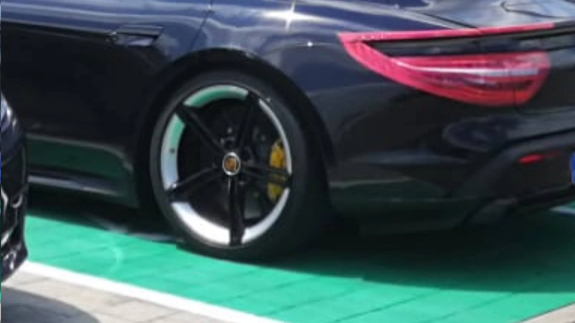 Porsche Taycan Taycan Rims. Clip_4