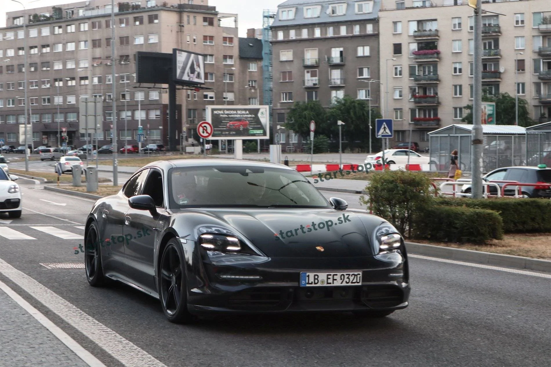 Porsche Taycan 2020 Porsche Taycan spy pics & videos Taycan
