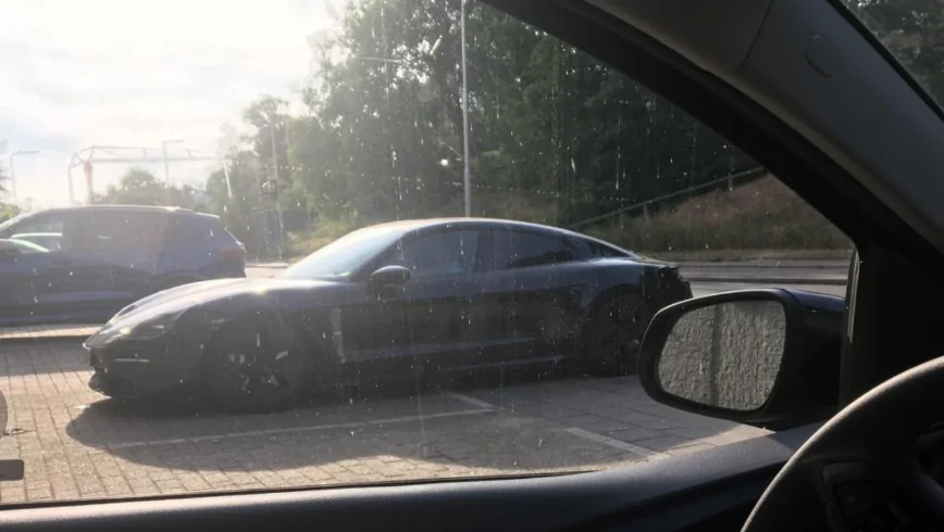 Porsche Taycan 2020 Porsche Taycan spy pics & videos Screenshot_20190725-121354