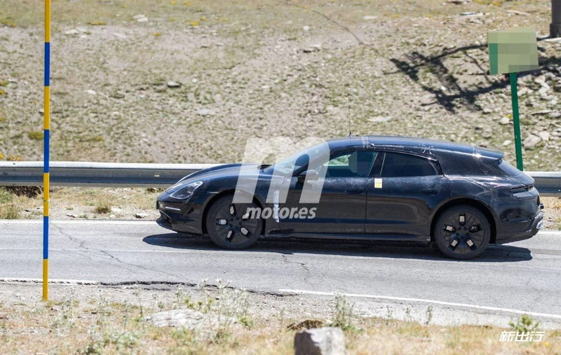 Porsche Taycan 2021 Cross Turismo Spy Pics. 170731a100949pj0j691cd