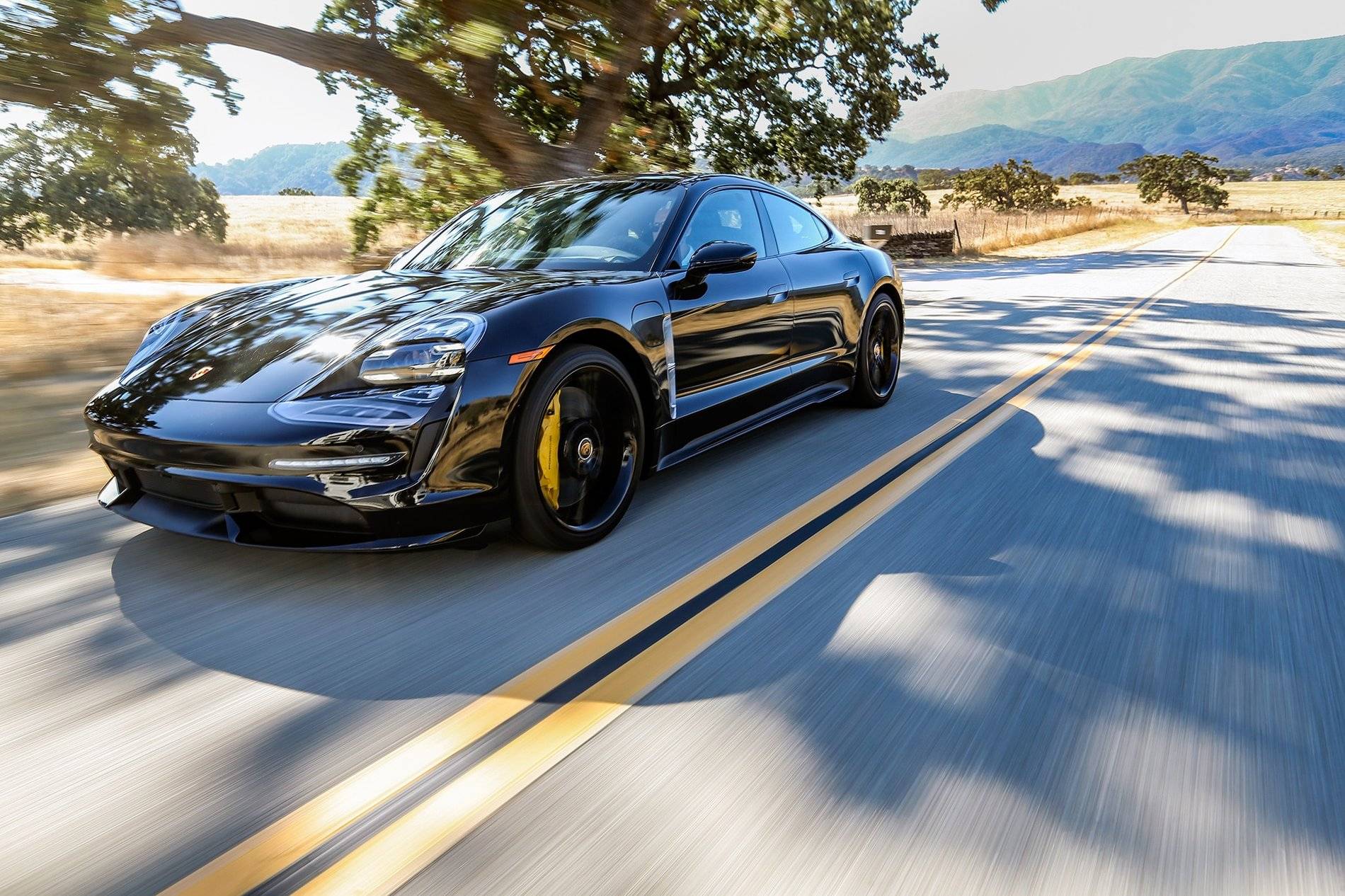 Porsche Taycan 2020 Porsche Taycan spy pics & videos Porsche-Taycan-01