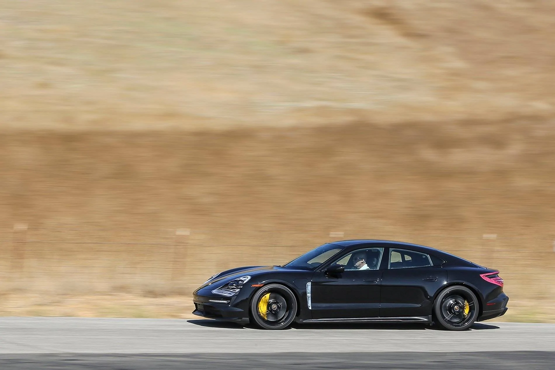 Porsche Taycan 2020 Porsche Taycan spy pics & videos Porsche-Taycan-06