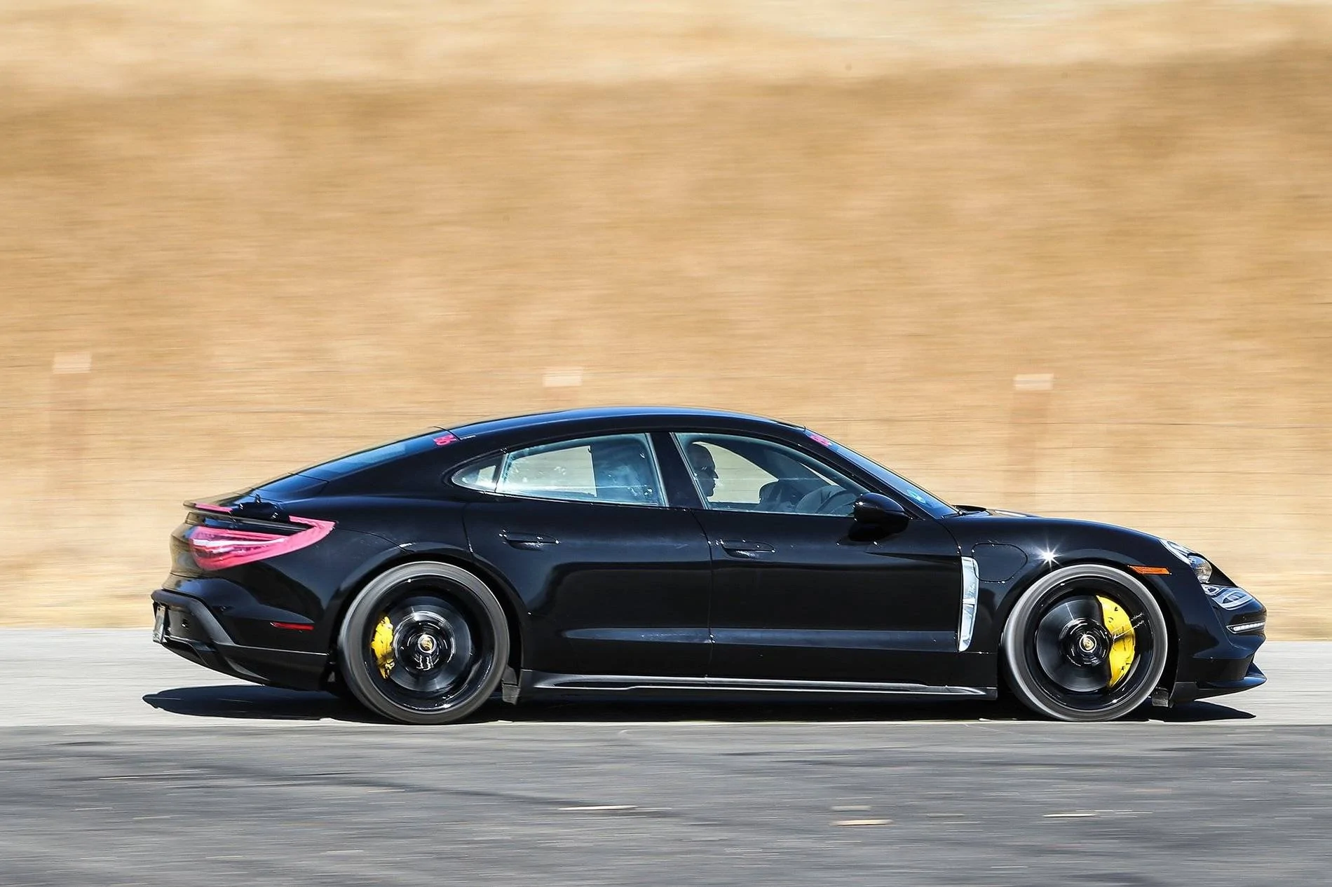 Porsche Taycan 2020 Porsche Taycan spy pics & videos Porsche-Taycan-07