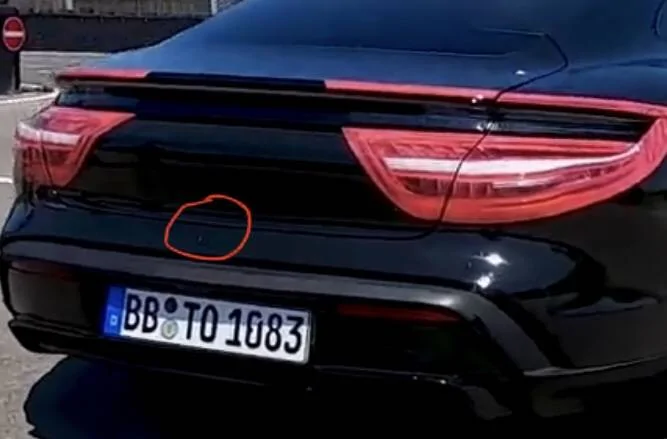 Porsche Taycan 2020 Porsche Taycan spy pics & videos 276EF0DA-7D36-4482-A429-20D61D5B8EBE