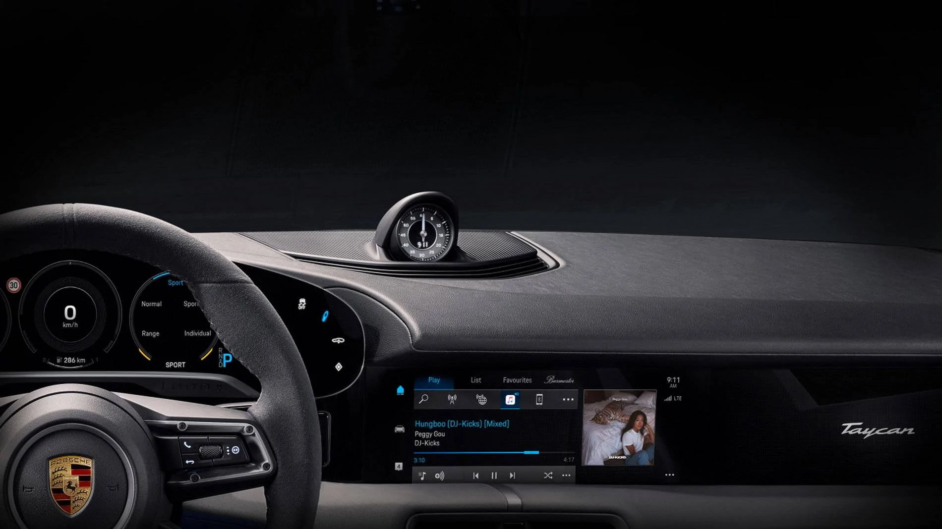 Porsche Taycan Taycan Interior Dash Porsche-Taycan-Apple-Image-Courtesy-of-K7-Music (1)
