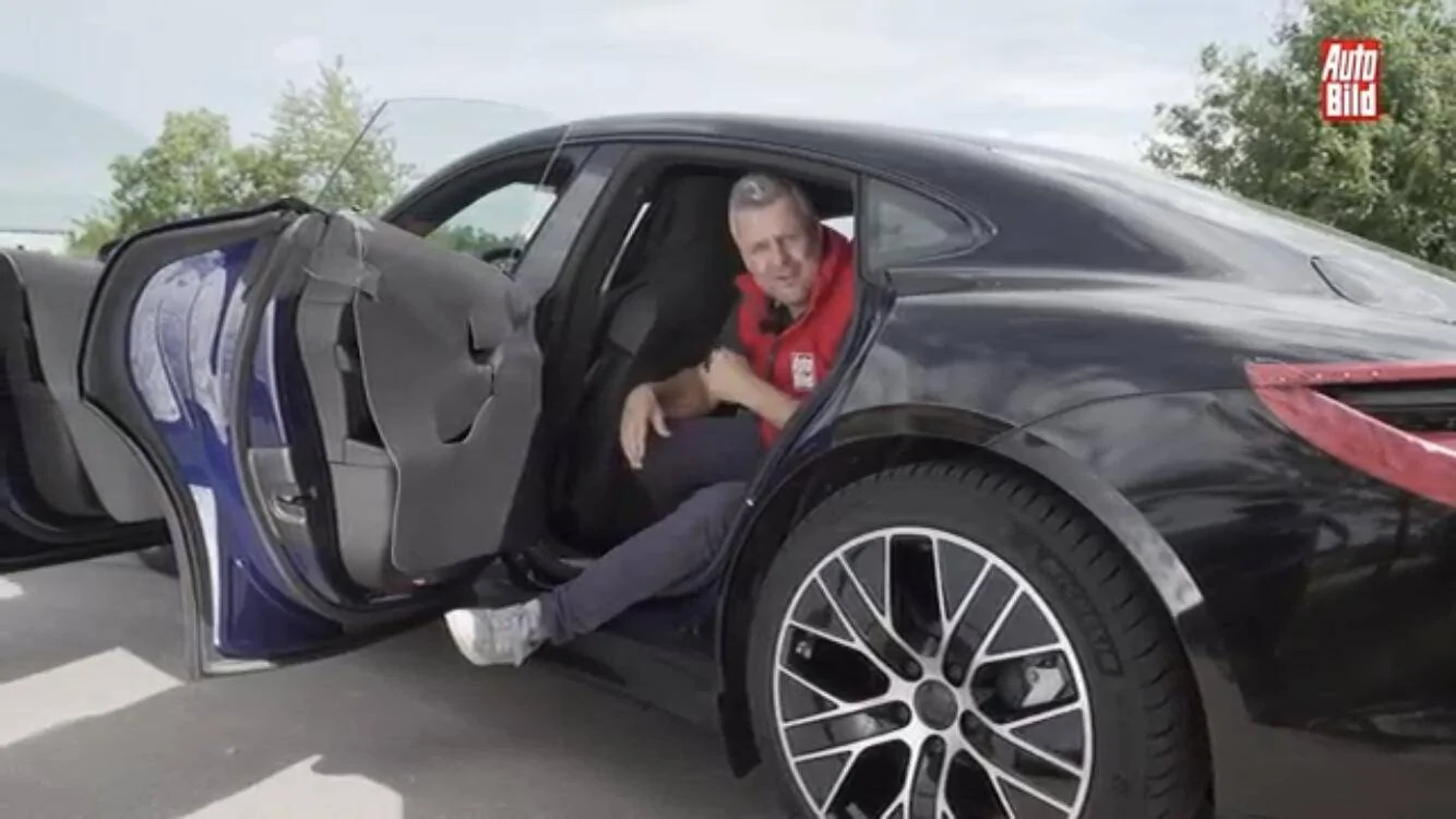Porsche Taycan 2020 Porsche Taycan spy pics & videos D1BB69D3-7AFD-4B58-B65D-E84E30C360FB