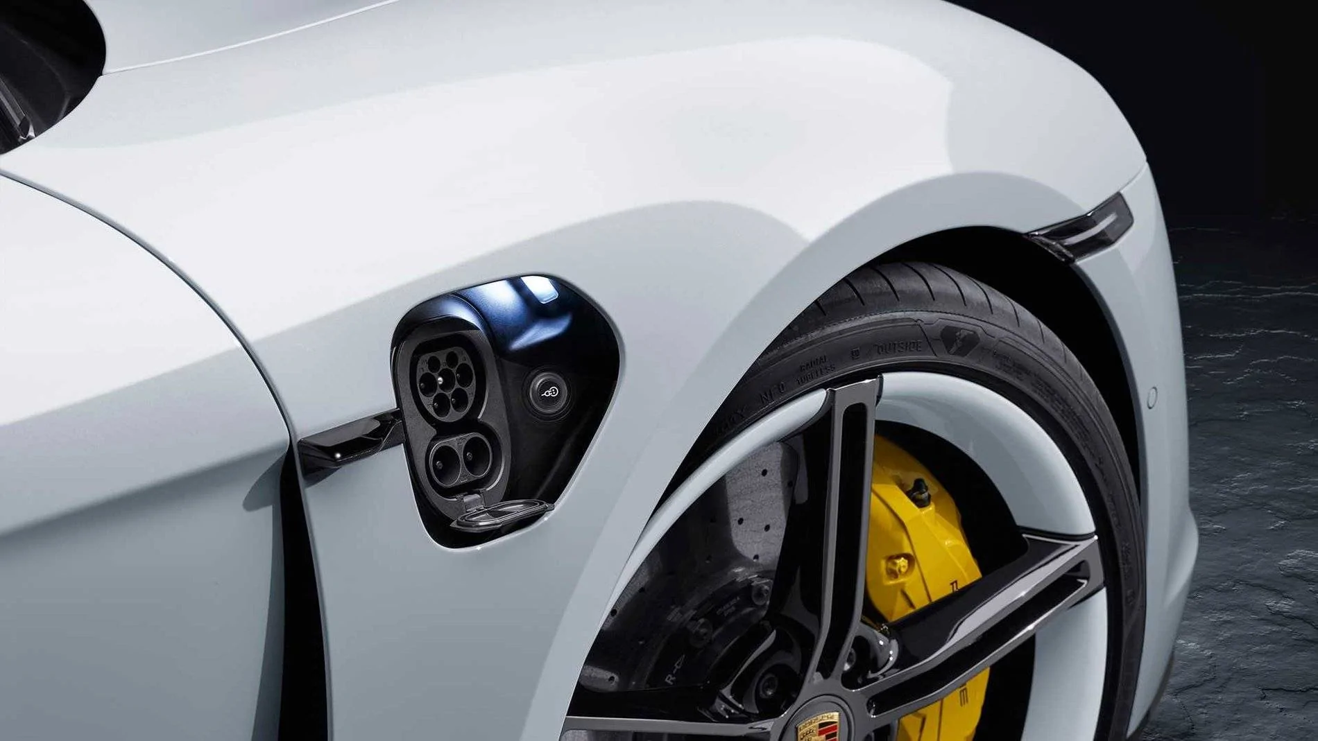 Porsche Taycan Porsche Taycan World Reveal. Watch Live Feed and React Here 2020-porsche-taycan (16)