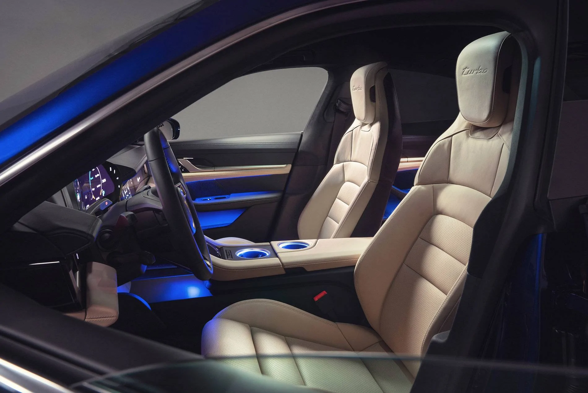 Porsche Taycan GENTIAN BLUE Taycan Club 15_1