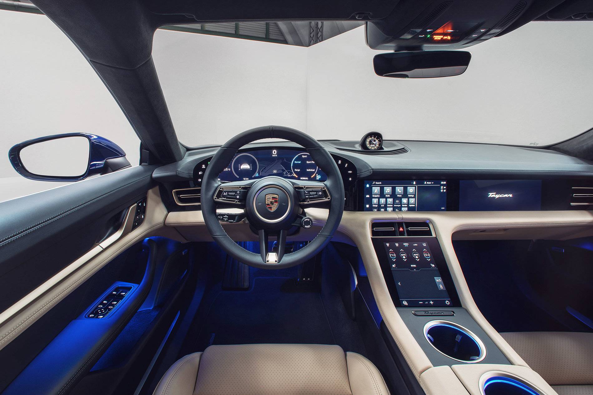 Porsche Taycan GENTIAN BLUE Taycan Club 14_3 (1)