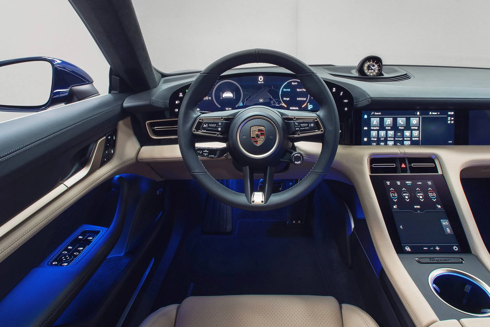 Porsche Taycan GENTIAN BLUE Taycan Club 03_7 (1)