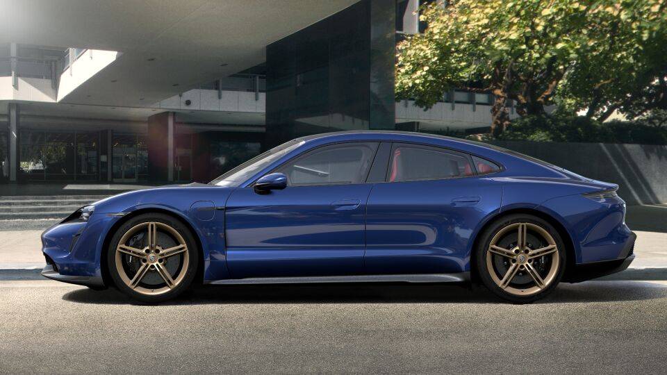 Porsche Taycan Porsche Taycan Configurator Online. Share Your Build! iris (3)