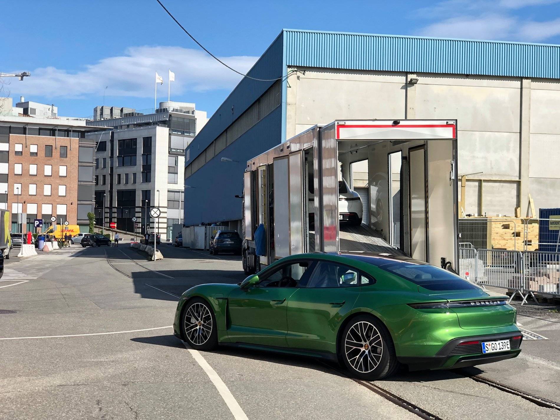 Porsche Taycan MAMBA GREEN Taycan Club 70503798_10157015845757732_5972366760567898112_o