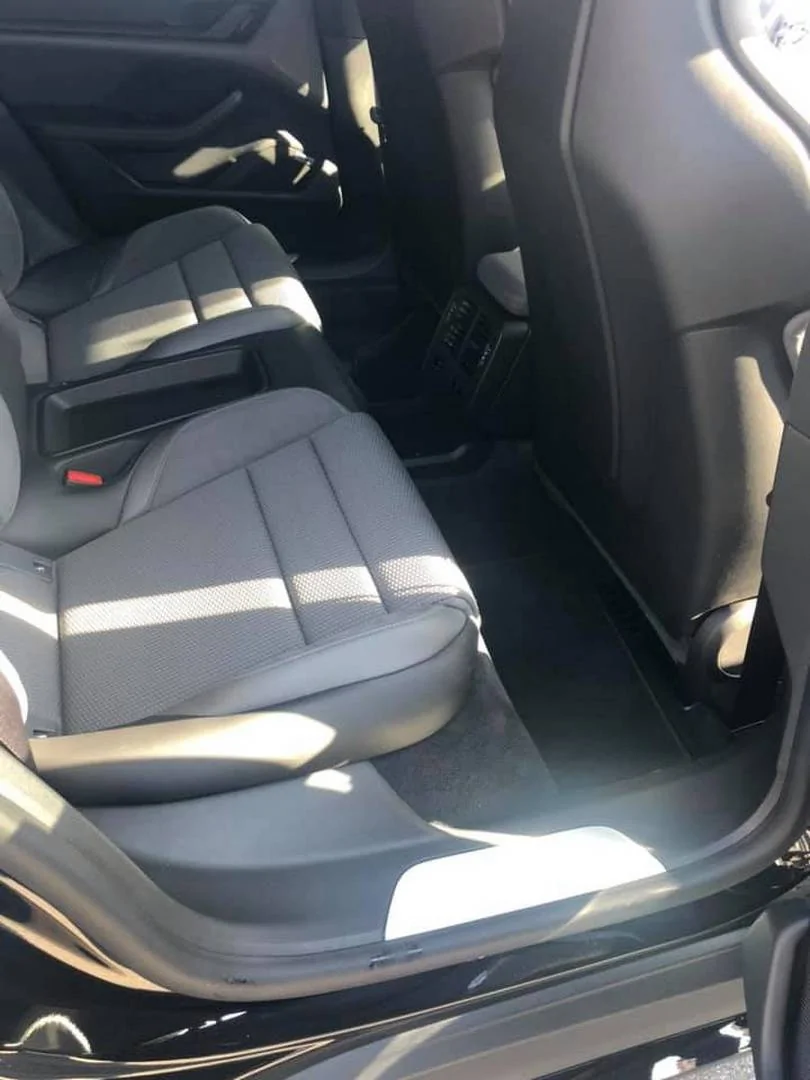 Porsche Taycan Images of back seats? 355DDD74-9BD2-445E-8198-A3E39952F716