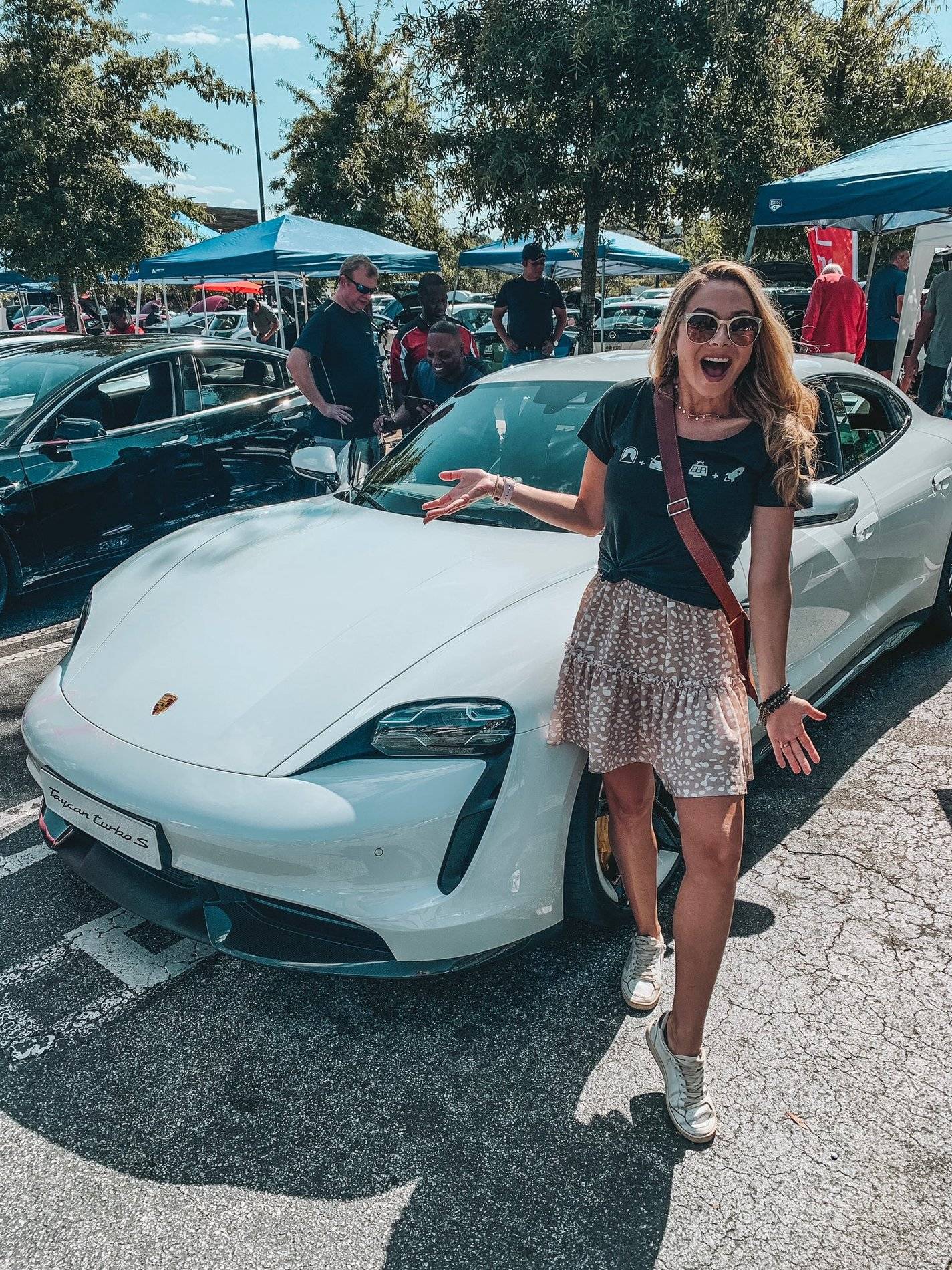 Porsche Taycan Taycans spotted in the wild EFBkIeoXUAAhIh