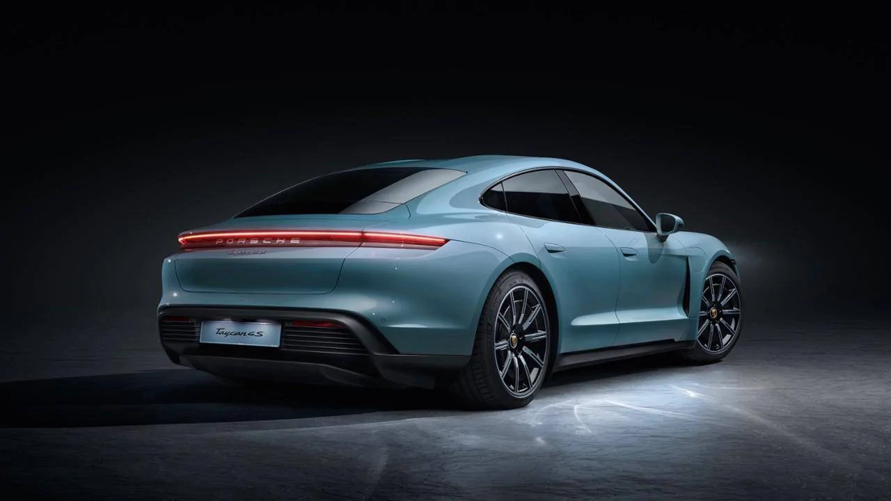 Porsche Taycan 2020 Taycan 4S Revealed by Porsche! low_taycan_4s_2019_porsche_ag-7
