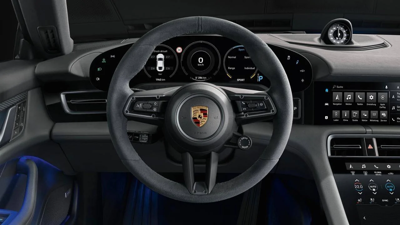 Porsche Taycan 2020 Taycan 4S Revealed by Porsche! low_taycan_4s_2019_porsche_ag-2