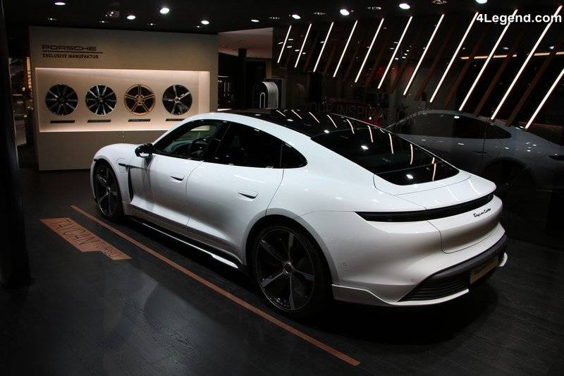 Porsche Taycan Is the animation taillight is optional ? iaa-2019-lounge-porsche-exclusive-manufaktur-004