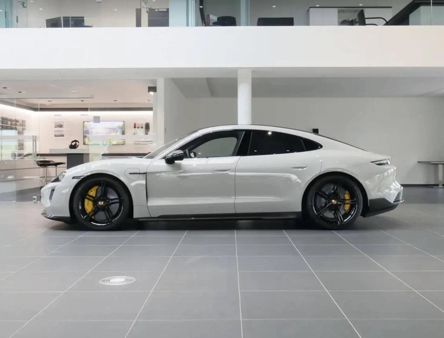 Porsche Taycan CHALK Taycan Club Screenshot 2020-11-11 at 20.48.37
