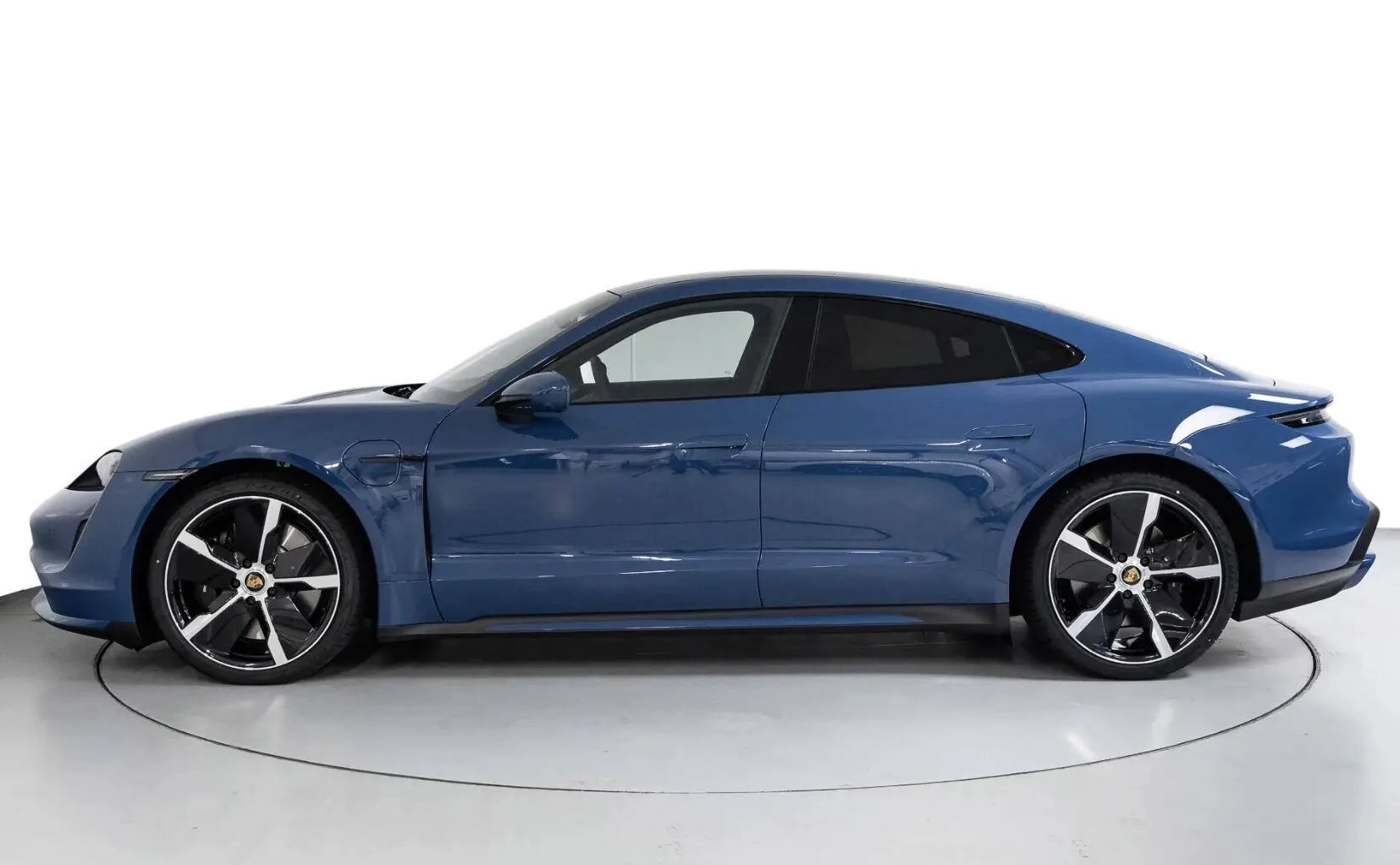 Porsche Taycan NEPTUNE BLUE Taycan Club Screenshot 2020-11-13 at 21.19.40