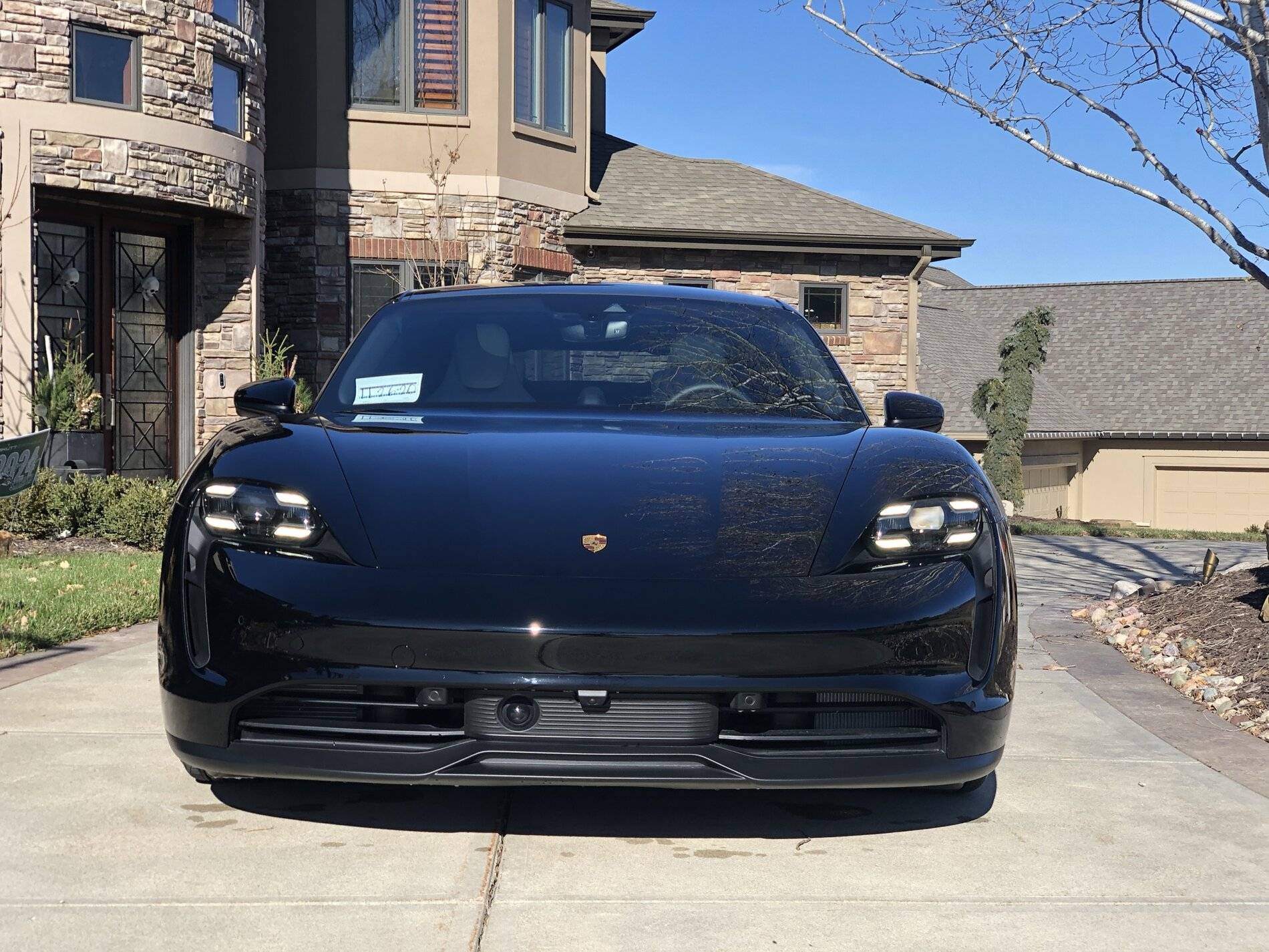 Porsche Taycan Members Say Hello Here! 7E3804A6-CF23-43AD-B1F8-181AD31B282E