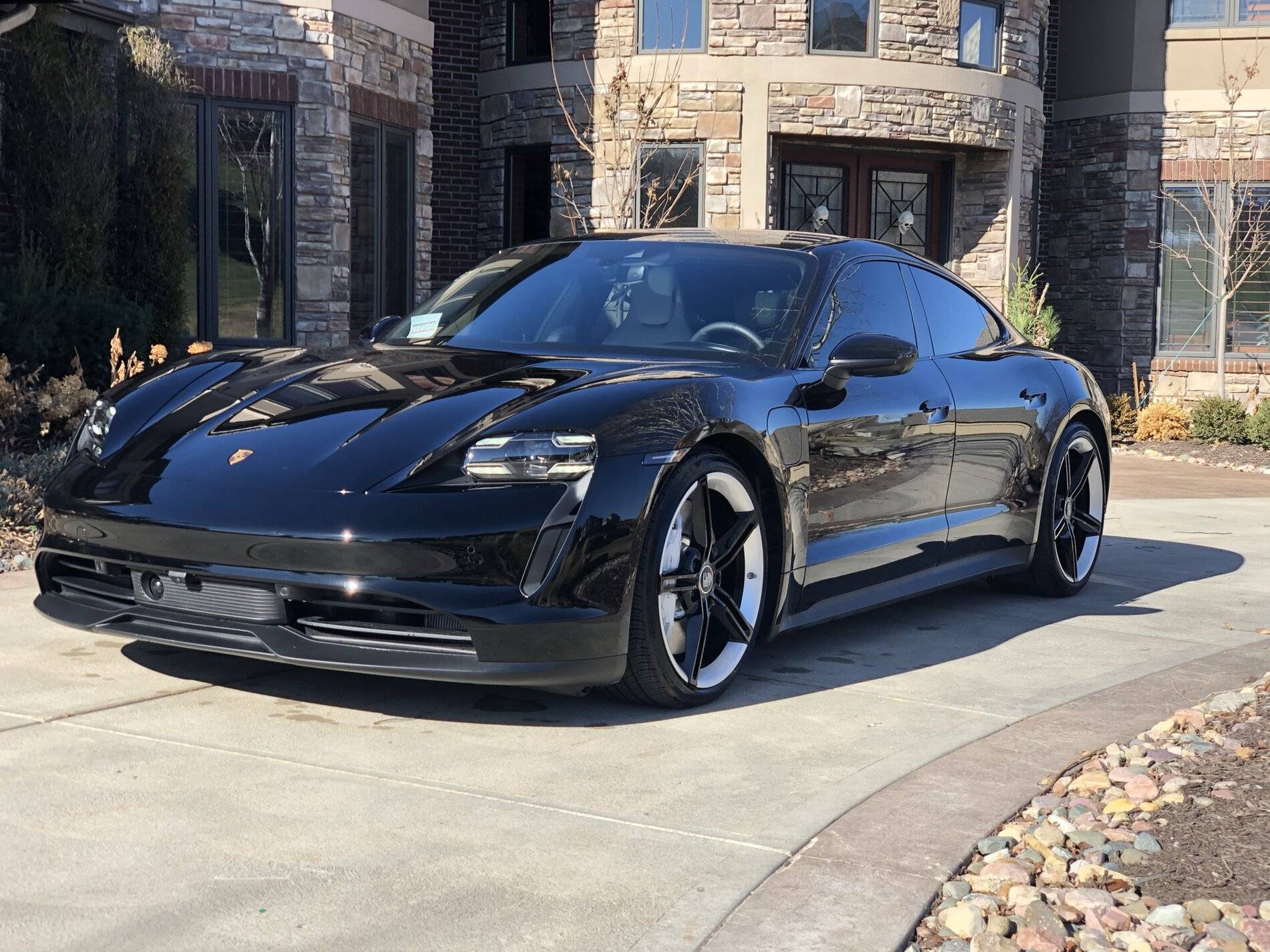 Porsche Taycan Members Say Hello Here! 9E076BC6-9E9F-417D-83A0-87985D562586