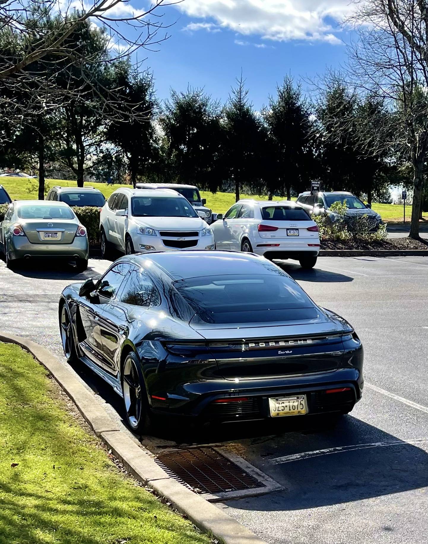 Porsche Taycan VOLCANO GREY Taycan Club 85DEC0C7-0AA4-4217-AF90-5A923D9906A9