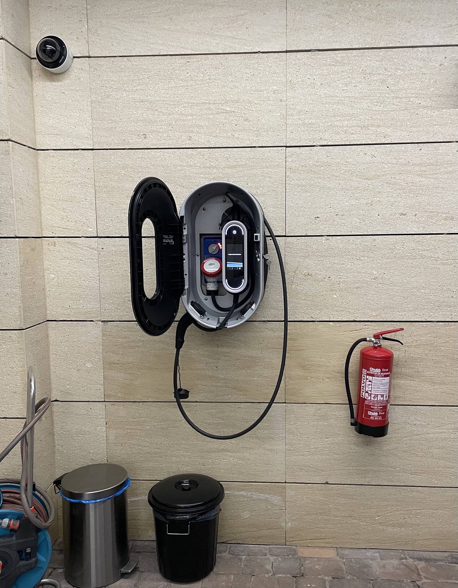 Porsche Taycan Show your home charging setup for your Taycan 3F4222A7-78BD-4E8F-A770-93FFCF641ED6