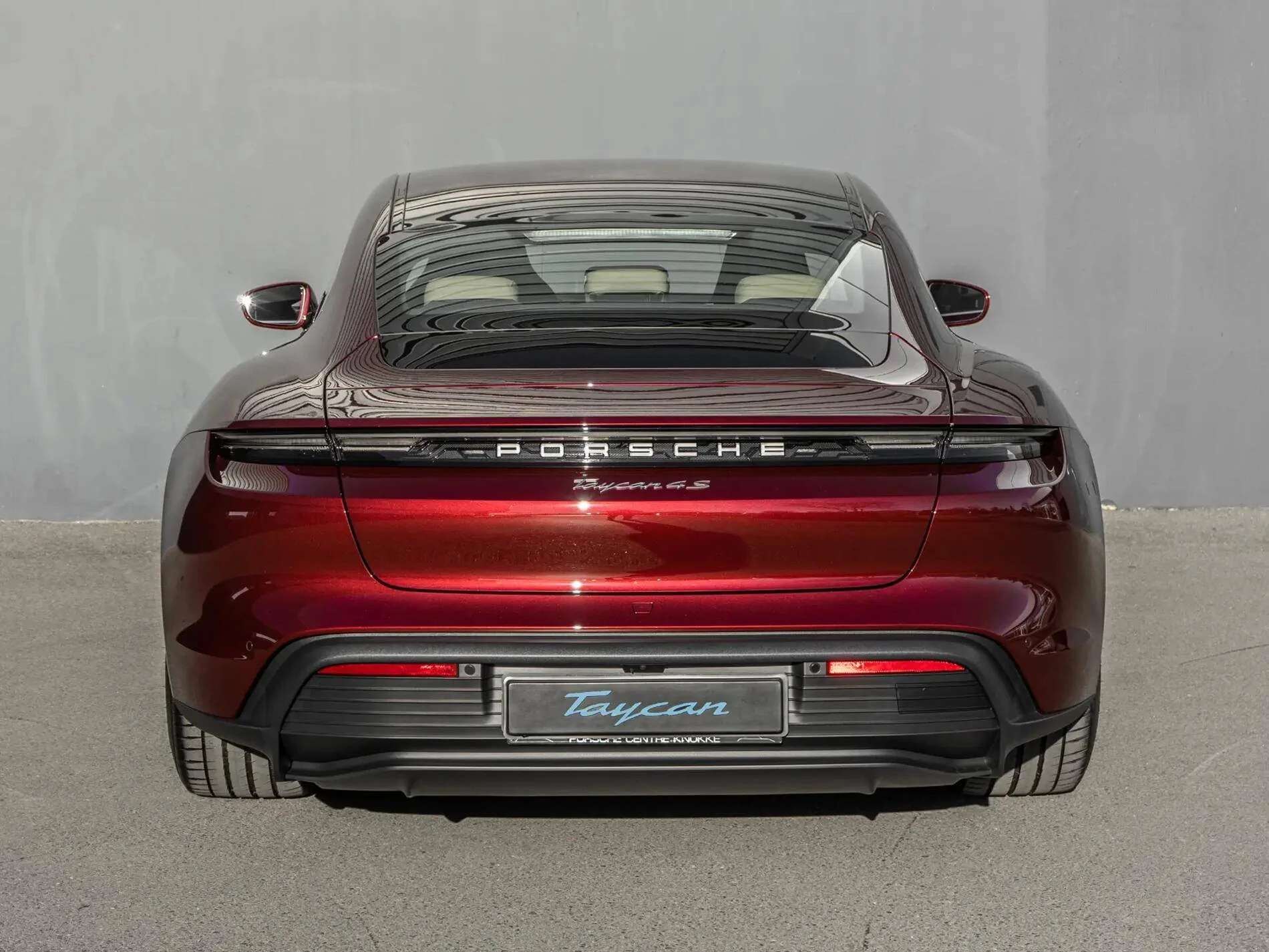 Porsche Taycan CHERRY METALLIC Taycan Club 1920x1440 (2)