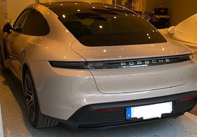 Porsche Taycan COFFEE BEIGE Taycan Club 4