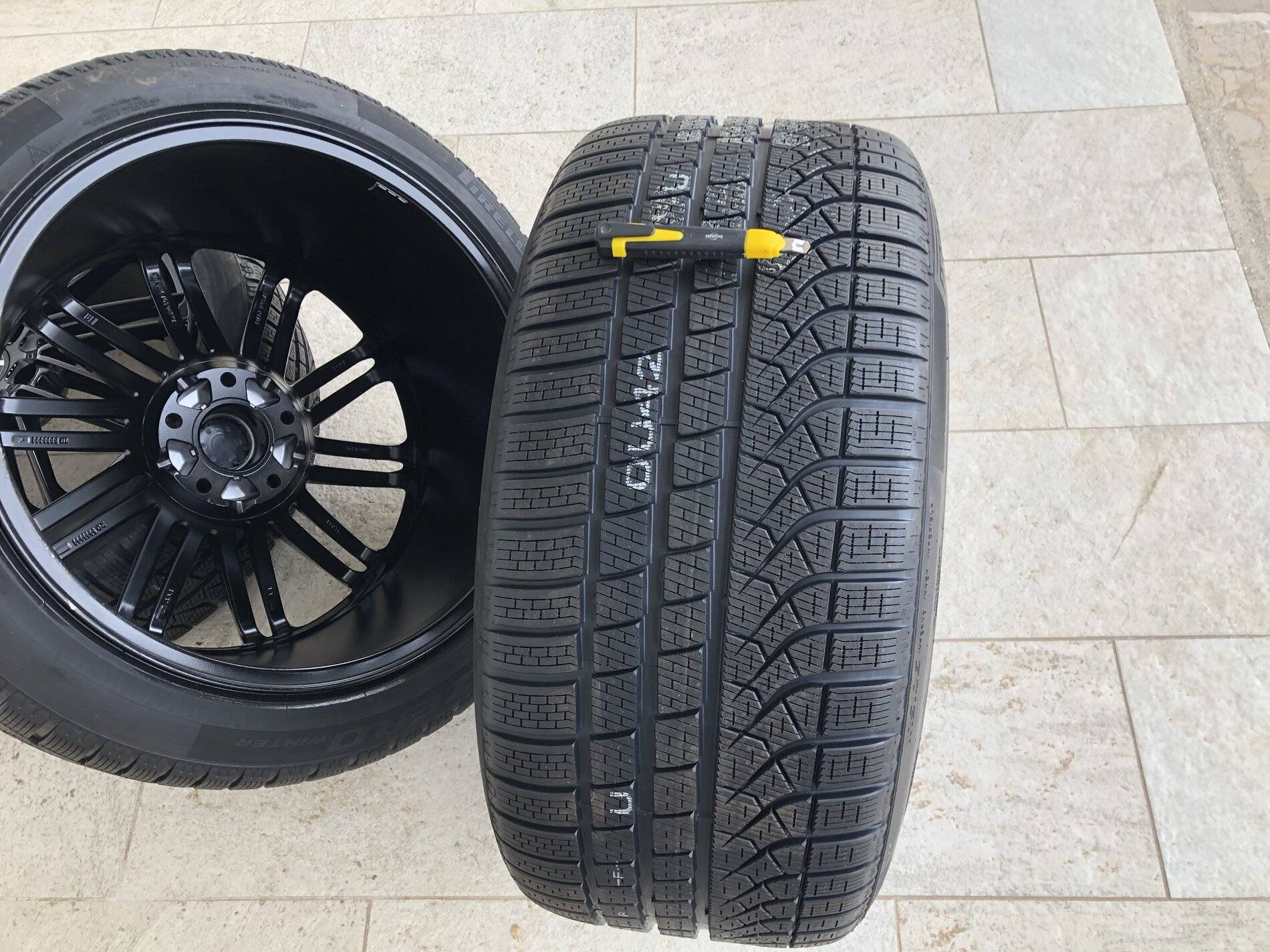 Porsche Taycan Pirelli unveils new Elect tires for electric and plug-in hybrid vehicles D123A716-A303-470F-99A9-1488B0802B01