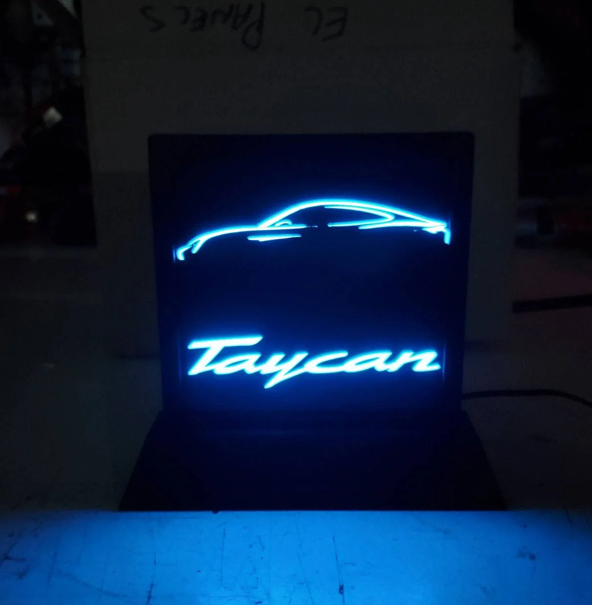 Porsche Taycan Taycan Font 3