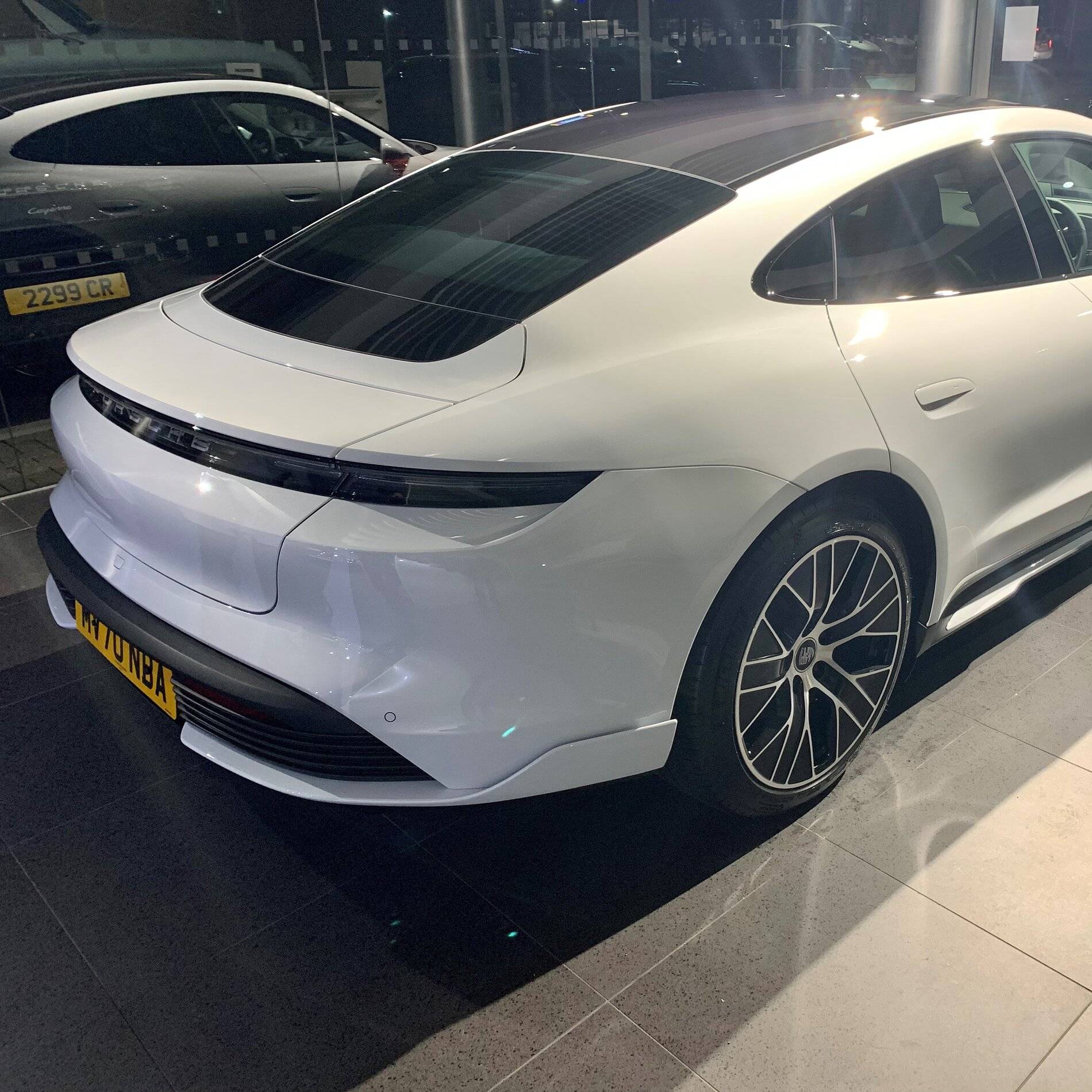 Porsche Taycan CARRARA WHITE Taycan Club Back (2)