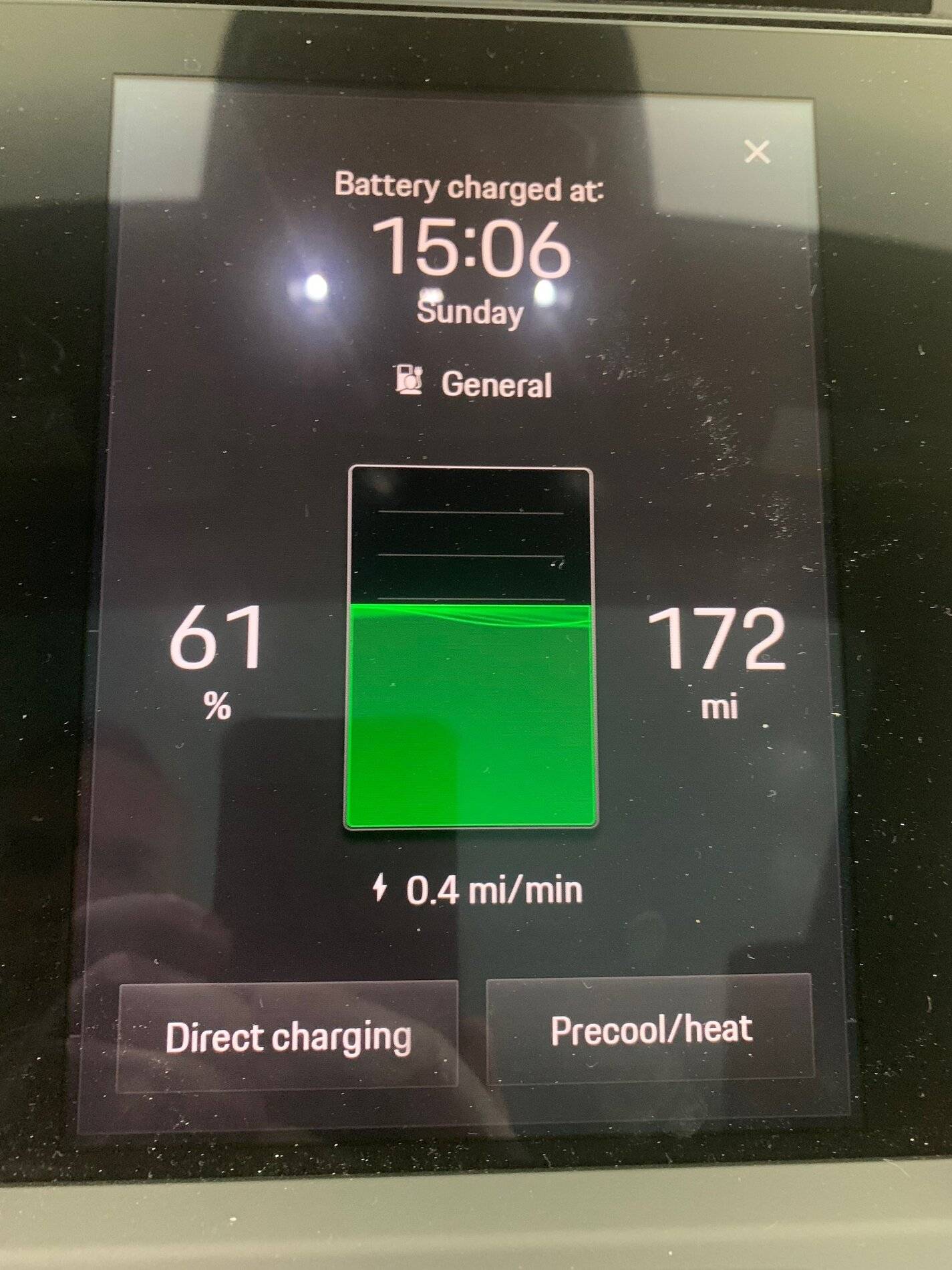 Porsche Taycan 100% charge showing 175 mile range KingskeDec13