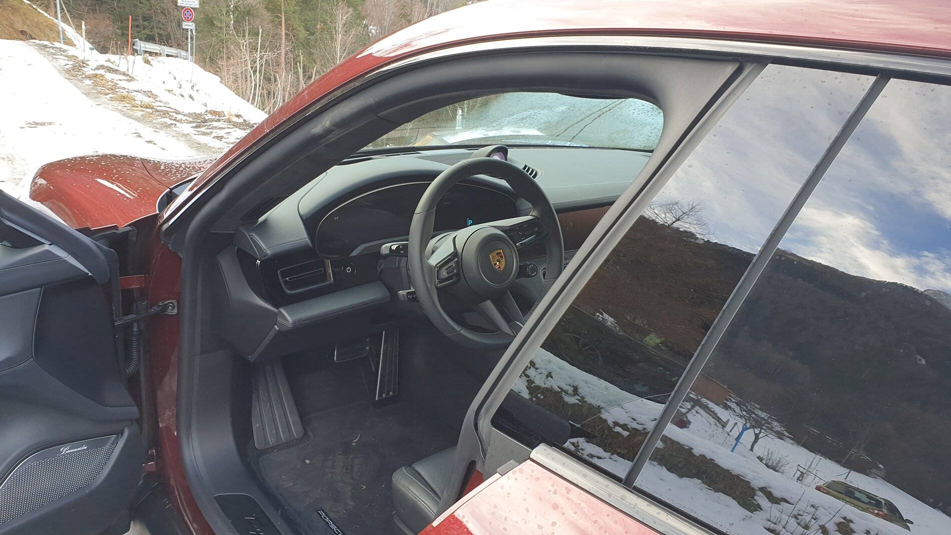 Porsche Taycan My cherry red Taycan Turbo 20201216_125414