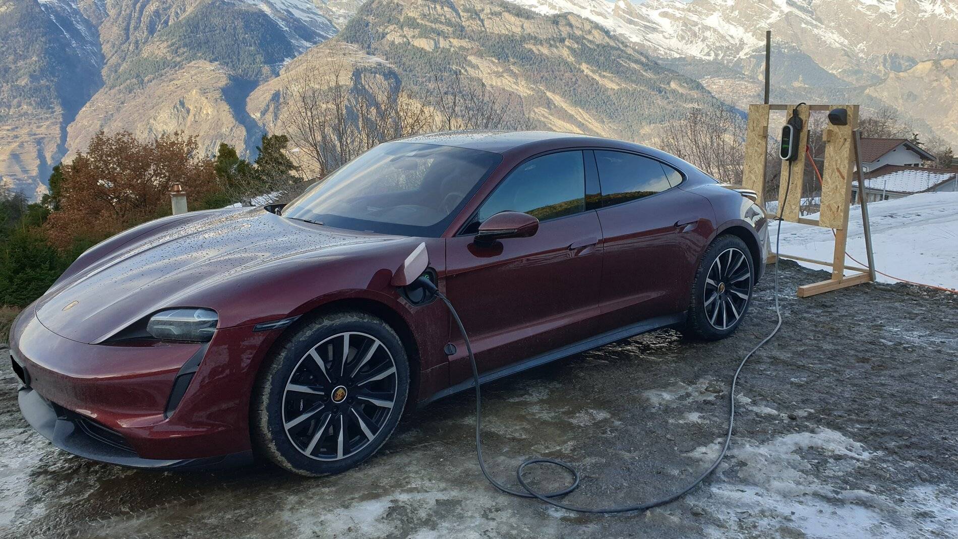Porsche Taycan Show your home charging setup for your Taycan 20201216_141404