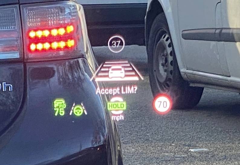 Porsche Taycan What does this mean in the HUD? 48BB8A0B-BC64-4D0C-BF59-472EA0F1C25A